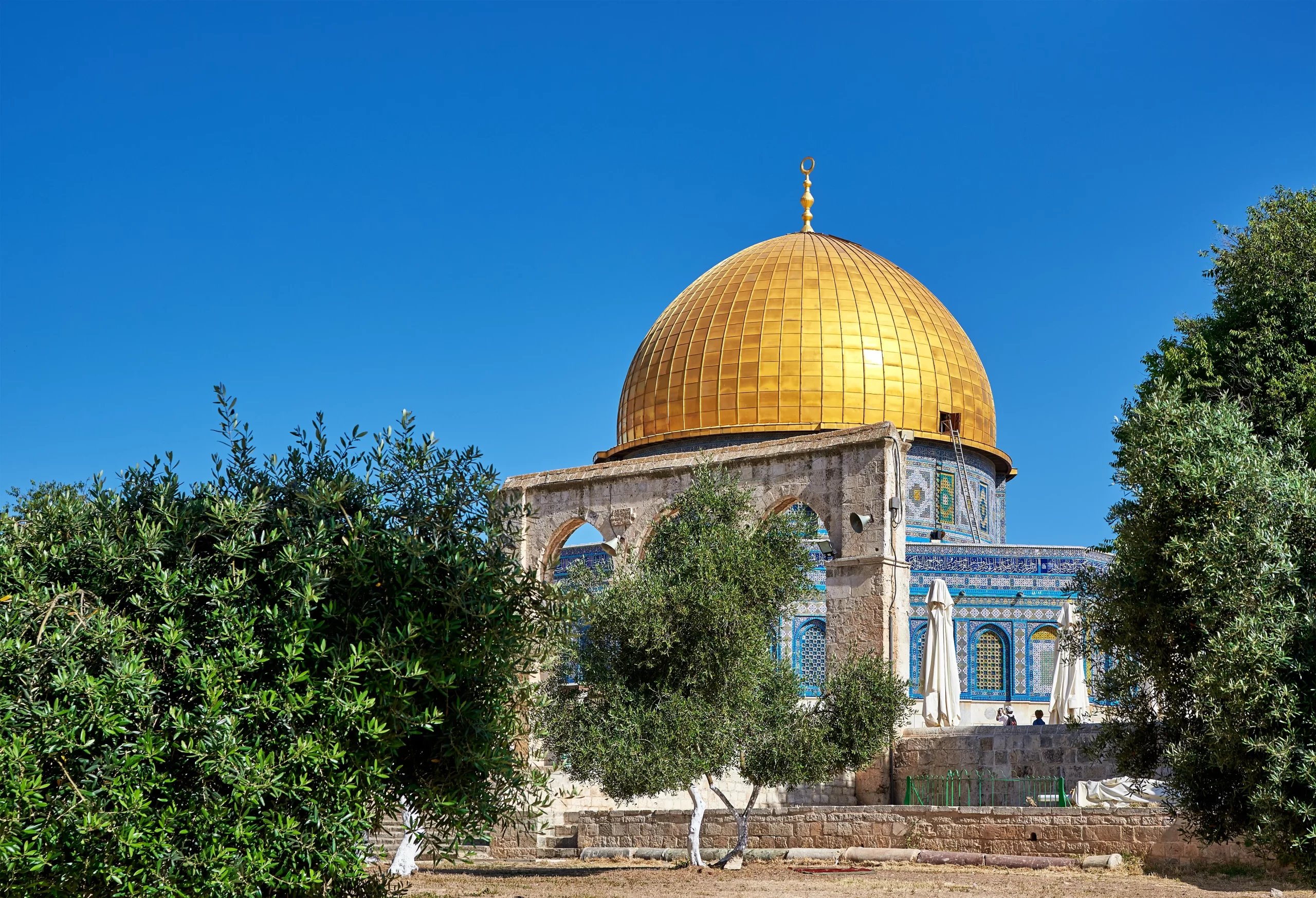 dome-of-the-rock-mosque-in-jerusalem-2024-11-25-17-31-37-utc (1)